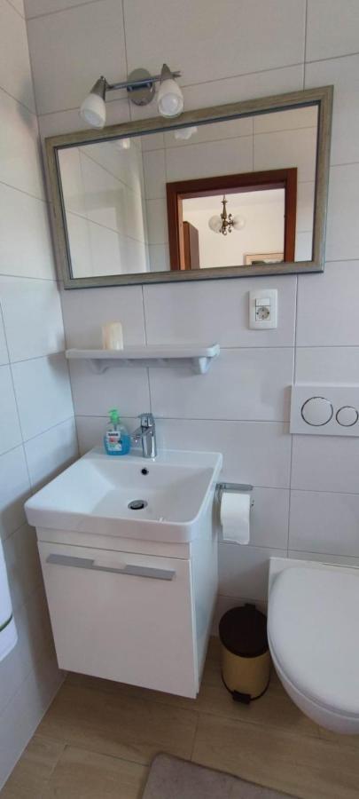 Apartments Racetin Марина Екстериор снимка